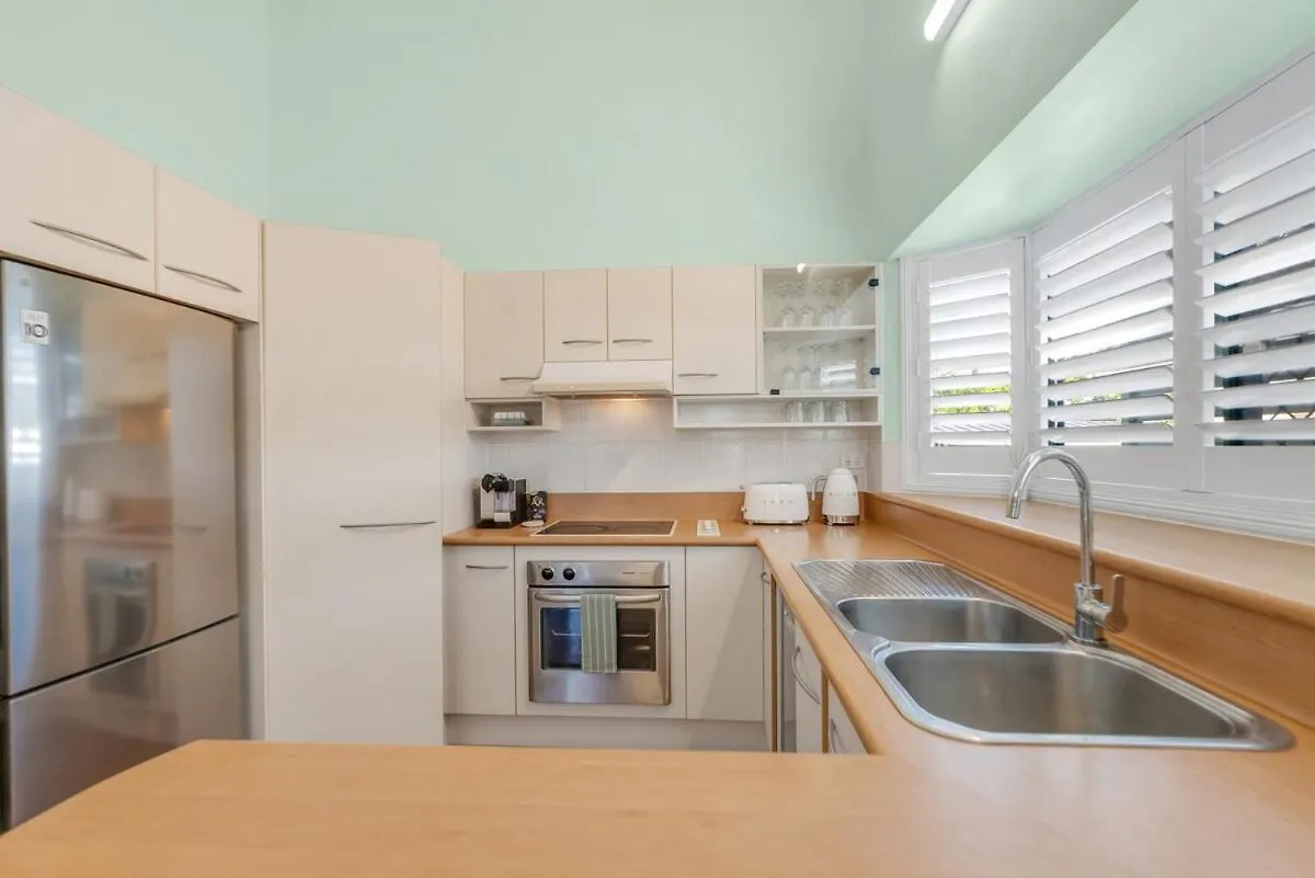 The Oasis - Charming Family Retreat On City Fringe Кэрнс 0*,  Австралия