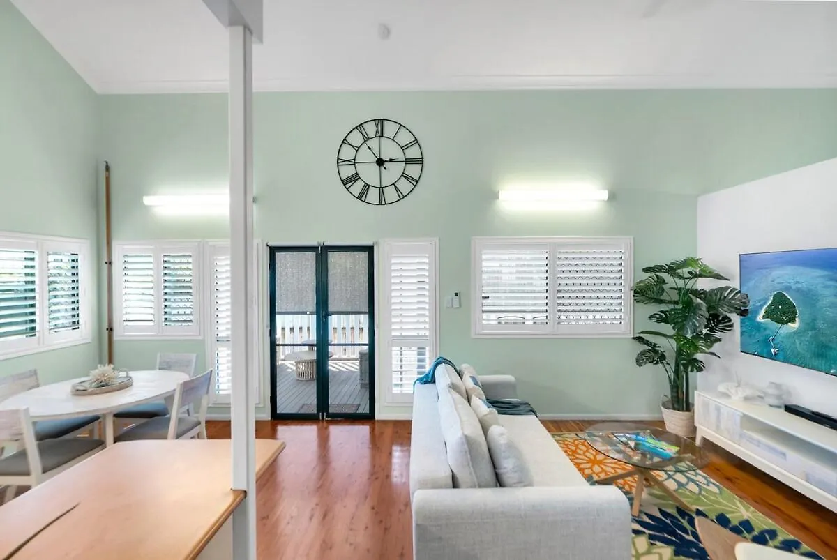 The Oasis - Charming Family Retreat On City Fringe Кэрнс Дом отдыха